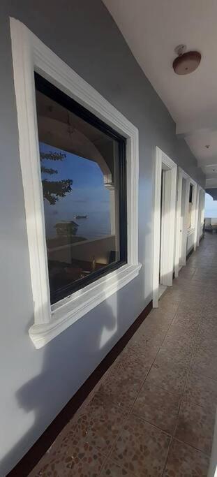 Danao Lc Bayview Lägenhet Exteriör bild