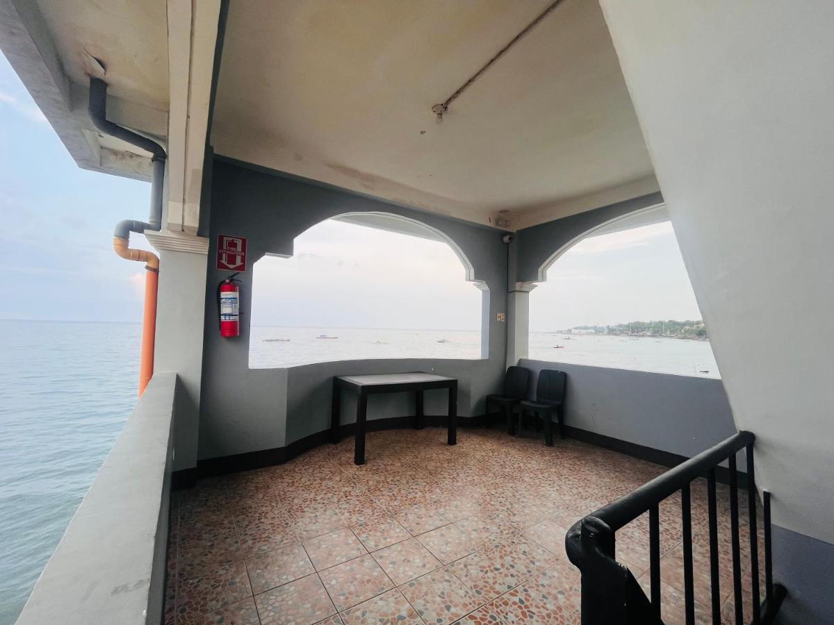 Danao Lc Bayview Lägenhet Exteriör bild
